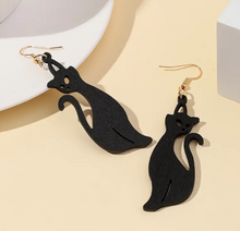 Load image into Gallery viewer, Black Carved Pattern Dangle Wooden Earrings
