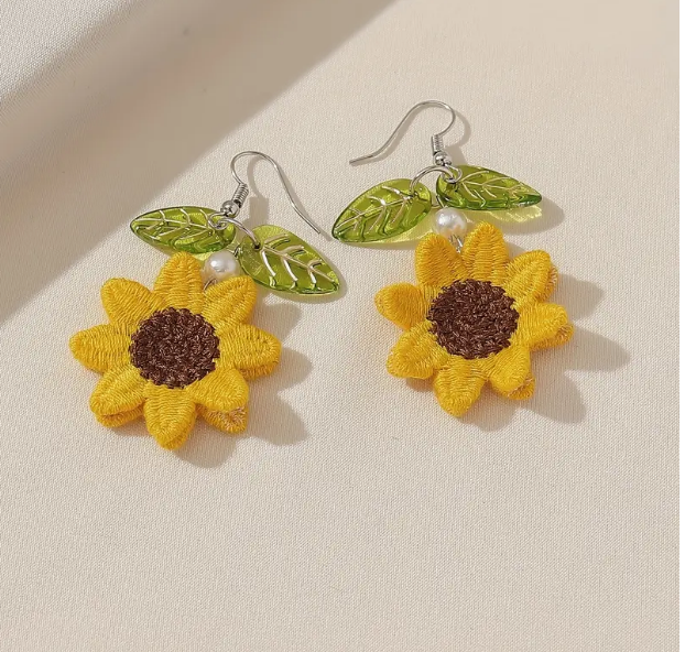 Boho Small Sunflower Dangle Earrings Inlaid With Glass